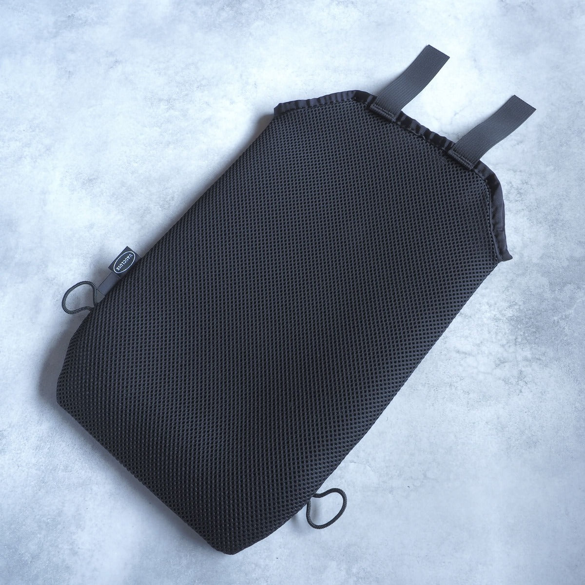 VAUCLUSE / Mesh Sleeve
