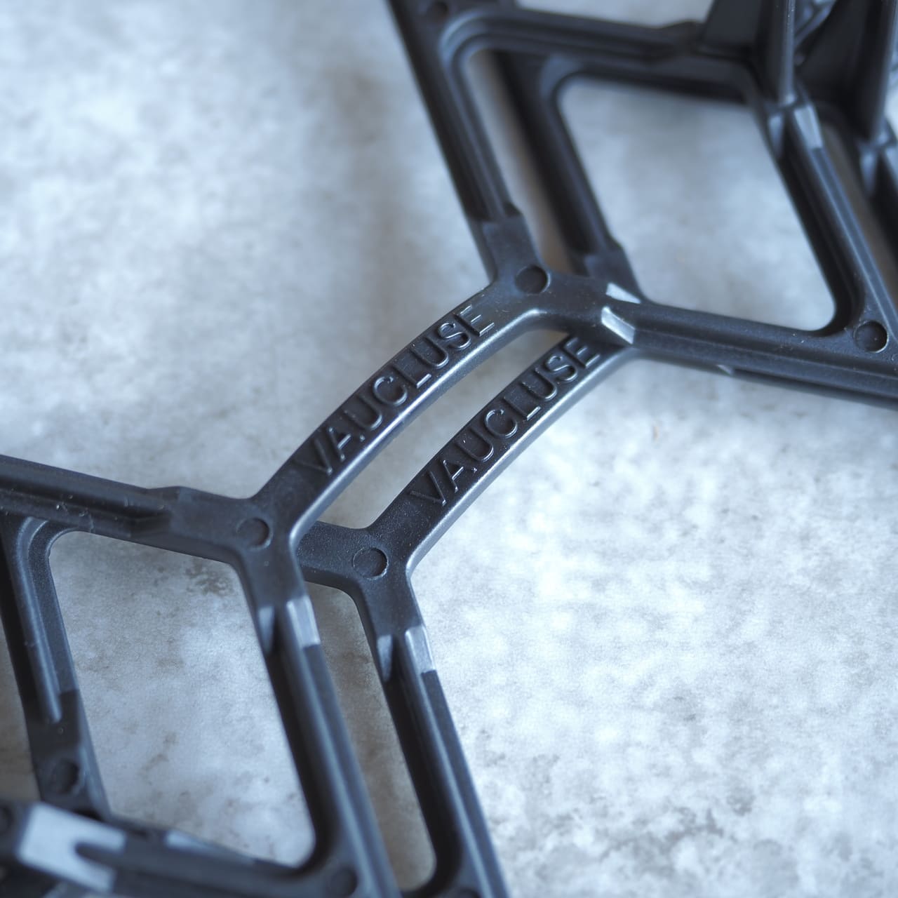 VAUCLUSE / Ultralight Backpack Ventilation Frame