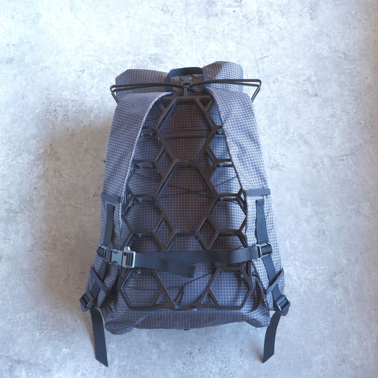 VAUCLUSE / Ultralight Backpack Ventilation Frame